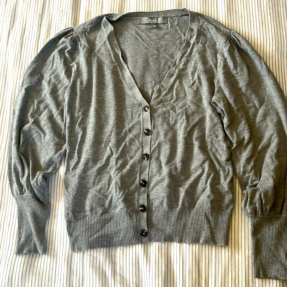 Marled v neck cardigan with puffed sleeves